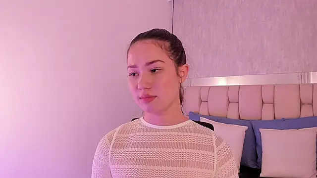 Roxie-Summers11 online show from January 21, 2025, 10:41 pm