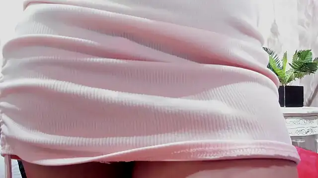 MadelineDoll online show from November 16, 2025, 4:12 pm