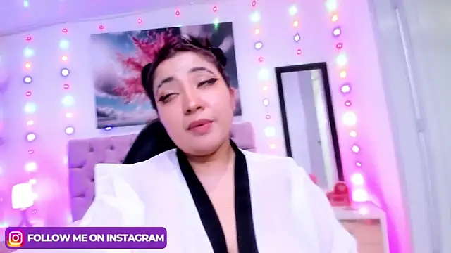 Snapshot of Emma_monserrat chatting on January 23, 2025, 9:39 am Emma monserrat online show from January 23, 2025, 9:39 am