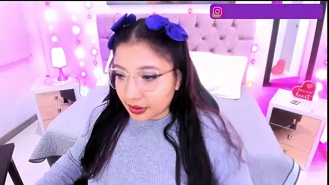 Snapshot of Emma_monserrat chatting on February 26, 2025, 3:32 am Emma monserrat online show from February 26, 2025, 3:32 am