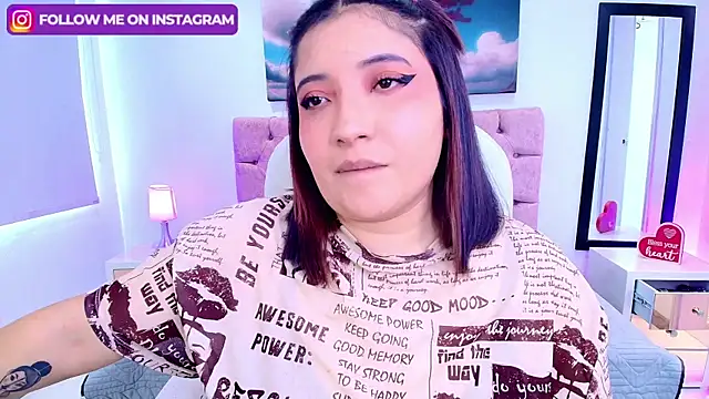 Snapshot of Emma_monserrat chatting on October 3, 2025, 7:33 pm Emma monserrat online show from October 3, 2025, 7:33 pm