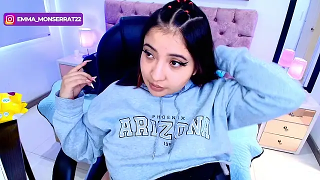 Emma monserrat online show from December 5, 2025, 4:47 pm