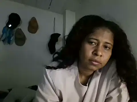 Ivon-09 online show from February 12, 2025, 10:48 pm