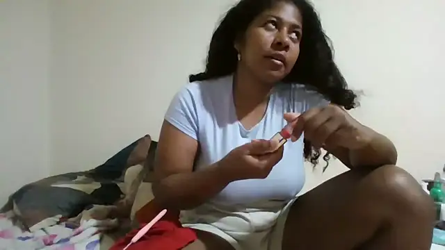 Ivon-09 online show from April 8, 2026, 12:27 pm