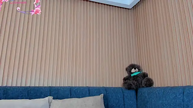 kathecute   online show from October 29, 2025, 1:41 am