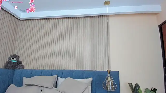 kathecute   online show from February 15, 2026, 1:46 am