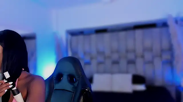 ChaynnaCooper online show from December 14, 2025, 9:08 pm