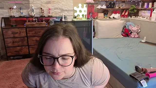 Kimberly-Caprice online show from May 24, 2026, 8:41 am