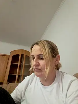 Malichkaanna30 online show from February 26, 2025, 4:24 pm