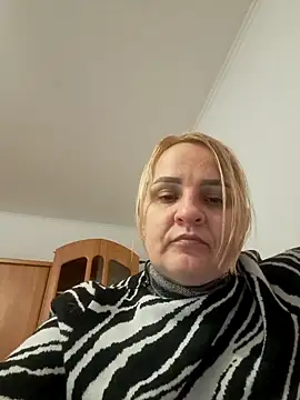 Malichkaanna30 online show from March 13, 2025, 4:56 pm