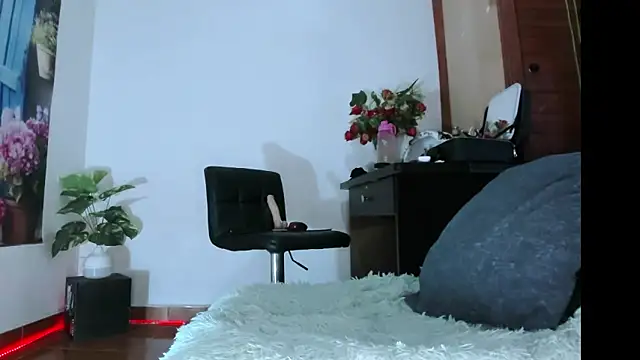 Chanel shaw online show from March 6, 2025, 11:53 pm