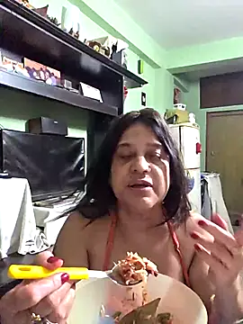 Hot Queen77 online show from March 4, 2026, 8:15 pm