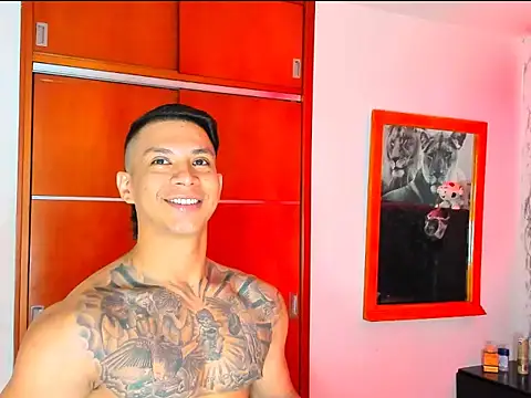 Snapshot of Aaron_Toy chatting on January 6, 2026, 8:45 pm Aaron Toy online show from January 6, 2026, 8:45 pm