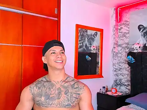 Snapshot of Aaron_Toy chatting on January 12, 2026, 6:02 pm Aaron Toy online show from January 12, 2026, 6:02 pm