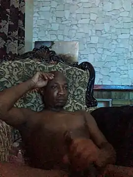 Snapshot of TheeRealShow chatting on December 10, 2024, 2:27 am TheeRealShow online show from December 10, 2024, 2:27 am