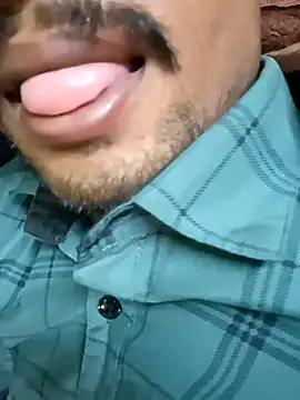 Snapshot of GF_nd_BF_ chatting on February 20, 2025, 4:25 pm GF nd BF online show from February 20, 2025, 4:25 pm