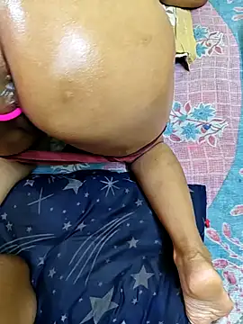 Snapshot of GF_nd_BF_ chatting on October 30, 2025, 5:53 am GF nd BF online show from October 30, 2025, 5:53 am