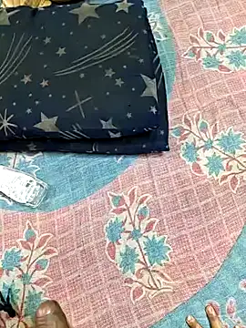 Snapshot of GF_nd_BF_ chatting on October 31, 2025, 7:42 am GF nd BF online show from October 31, 2025, 7:42 am