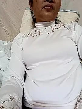 Snapshot of Lovepussyhair chatting on January 11, 2026, 3:11 am Lovepussyhair online show from January 11, 2026, 3:11 am