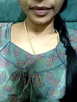 Ambika01 online show from April 17, 2026, 1:58 pm