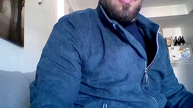 bobotatto online show from April 19, 2026, 6:24 am