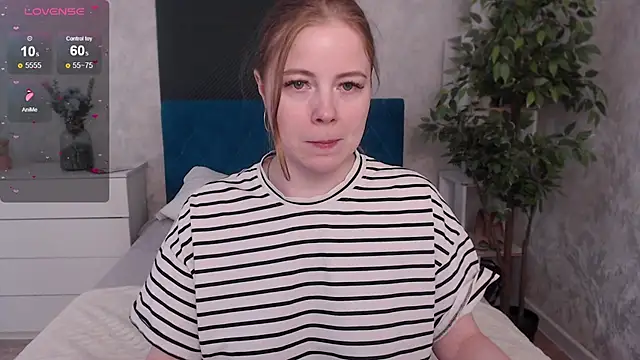 Snapshot of JennyyHot chatting on February 14, 2026, 8:22 am JennyyHot online show from February 14, 2026, 8:22 am