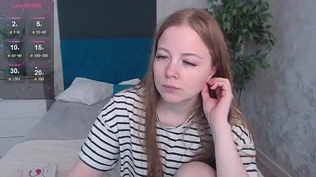 Snapshot of JennyyHot chatting on February 28, 2026, 7:42 am JennyyHot online show from February 28, 2026, 7:42 am