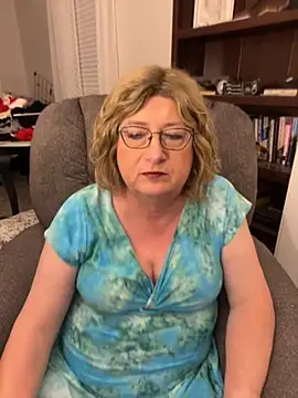 BookBabe27 online show from September 22, 2025, 4:14 am