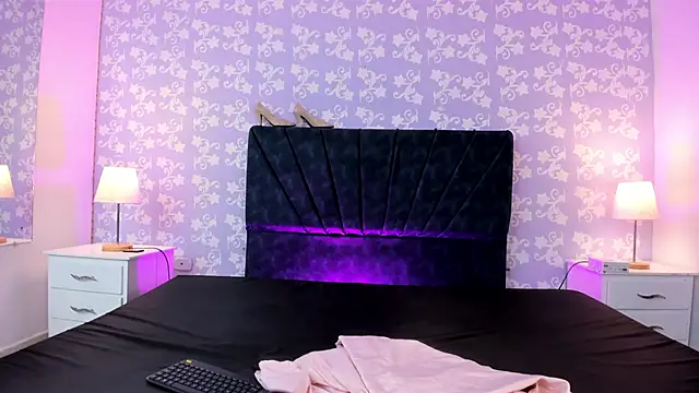 Snapshot of BritneySweet_ chatting on February 17, 2026, 4:09 am BritneySweet online show from February 17, 2026, 4:09 am