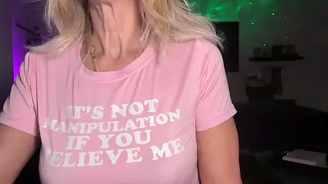 Snapshot of VelvetBarbie chatting on February 3, 2026, 8:14 pm VelvetBarbie online show from February 3, 2026, 8:14 pm