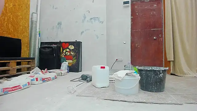 Snapshot of YourSuperModel chatting on January 31, 2025, 12:40 pm YourSuperModel online show from January 31, 2025, 12:40 pm