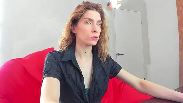 Snapshot of YourSuperModel chatting on February 12, 2025, 8:49 am YourSuperModel online show from February 12, 2025, 8:49 am