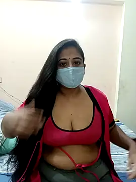 DIZZLING DIVA online show from December 24, 2024, 7:00 pm