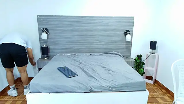 Loony Zion online show from January 28, 2025, 1:38 pm