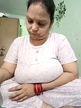 Snapshot of Kavya_kapoor chatting on October 26, 2025, 6:41 am Kavya kapoor online show from October 26, 2025, 6:41 am