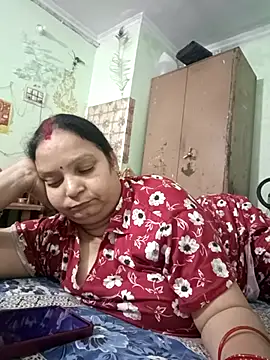 Snapshot of Kavya_kapoor chatting on November 3, 2025, 5:47 pm Kavya kapoor online show from November 3, 2025, 5:47 pm