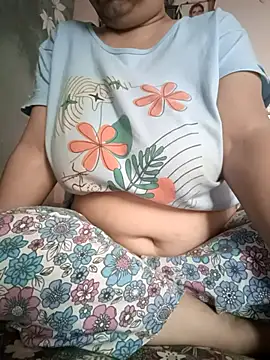 Snapshot of Kavya_kapoor chatting on November 5, 2025, 11:21 am Kavya kapoor online show from November 5, 2025, 11:21 am