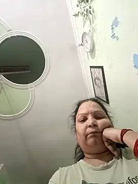 Snapshot of Kavya_kapoor chatting on November 21, 2025, 7:40 am Kavya kapoor online show from November 21, 2025, 7:40 am