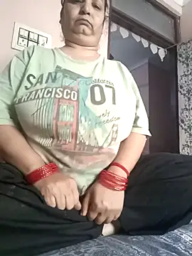 Snapshot of Kavya_kapoor chatting on November 22, 2025, 3:27 am Kavya kapoor online show from November 22, 2025, 3:27 am