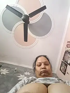 Snapshot of Kavya_kapoor chatting on November 26, 2025, 5:19 am Kavya kapoor online show from November 26, 2025, 5:19 am