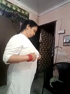 Snapshot of Kavya_kapoor chatting on November 28, 2025, 5:43 am Kavya kapoor online show from November 28, 2025, 5:43 am