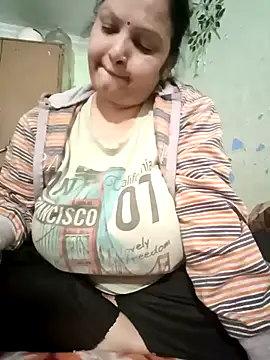 Snapshot of Kavya_kapoor chatting on December 23, 2025, 9:51 am Kavya kapoor online show from December 23, 2025, 9:51 am