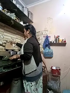 Snapshot of Kavya_kapoor chatting on February 4, 2026, 3:56 am Kavya kapoor online show from February 4, 2026, 3:56 am