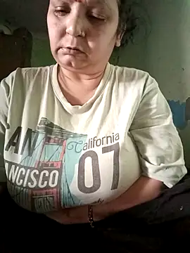 Snapshot of Kavya_kapoor chatting on February 15, 2026, 8:35 am Kavya kapoor online show from February 15, 2026, 8:35 am