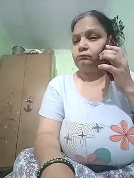 Snapshot of Kavya_kapoor chatting on March 1, 2026, 5:04 pm Kavya kapoor online show from March 1, 2026, 5:04 pm