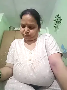 Snapshot of Kavya_kapoor chatting on March 5, 2026, 5:31 pm Kavya kapoor online show from March 5, 2026, 5:31 pm