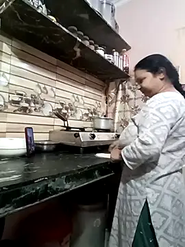 Snapshot of Kavya_kapoor chatting on March 8, 2026, 2:48 am Kavya kapoor online show from March 8, 2026, 2:48 am