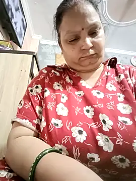 Snapshot of Kavya_kapoor chatting on April 10, 2026, 5:17 pm Kavya kapoor online show from April 10, 2026, 5:17 pm