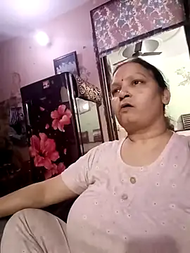 Snapshot of Kavya_kapoor chatting on April 11, 2026, 2:10 pm Kavya kapoor online show from April 11, 2026, 2:10 pm