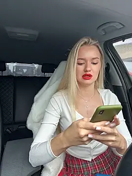 Snapshot of Devill_Angel_ chatting on May 31, 2026, 10:33 am Devill Angel online show from May 31, 2026, 10:33 am